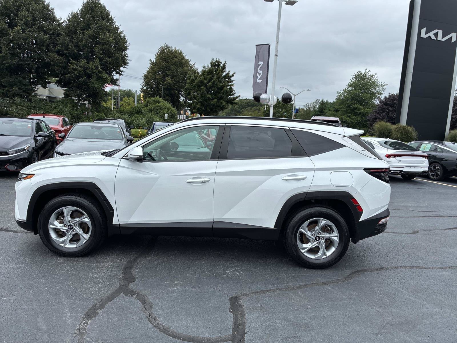 Used 2022 Hyundai Tucson SEL w/ Cargo Package AWD/4WD image 4