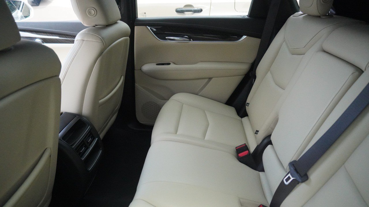 Used 2018 Cadillac XT5 FWD image 11