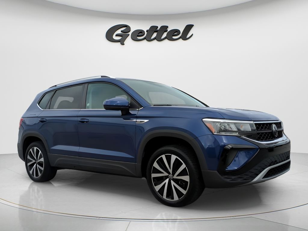 Used 2024 Volkswagen Taos SE image 3