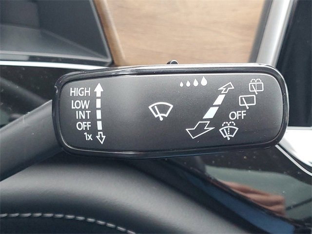 New 2025 Volkswagen Atlas SE image 25