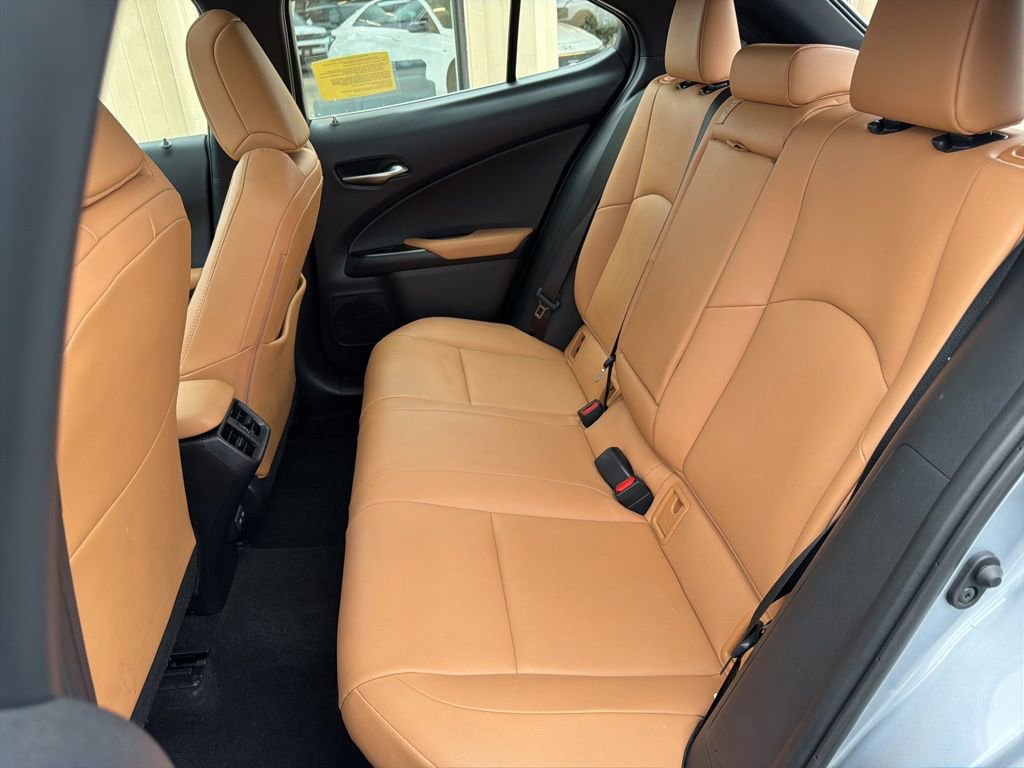 Used 2023 Lexus UX 250h AWD w/ Premium Package image 36