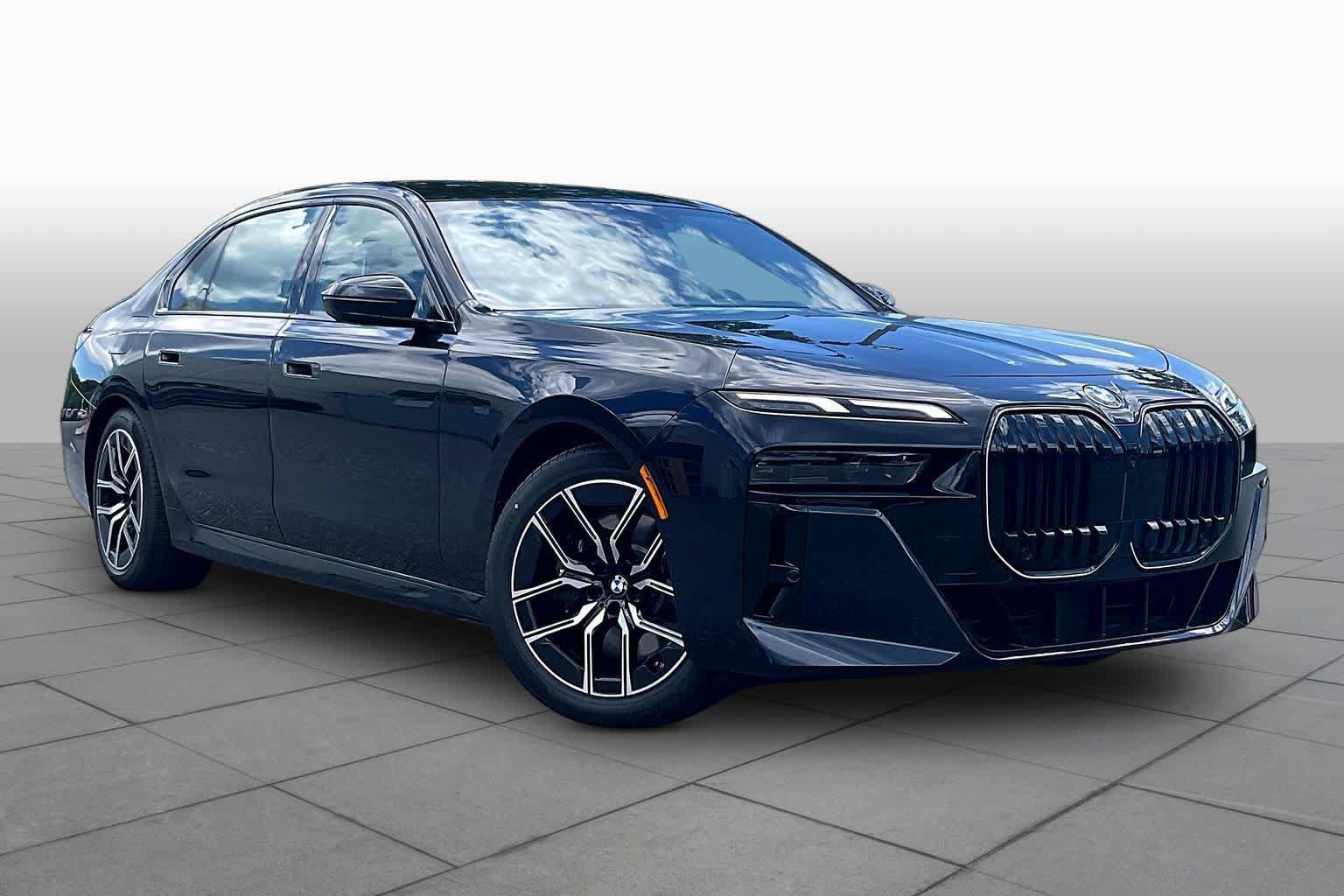 New 2026 BMW 740i xDrive w/ Premium Package AWD/4WD image 2