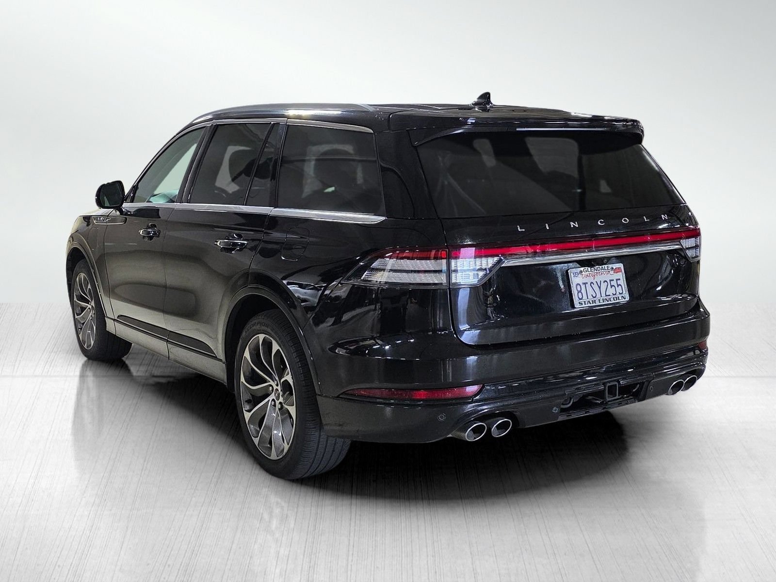 Used 2020 Lincoln Aviator Grand Touring w/ Elements Package Plus AWD/4WD image 5
