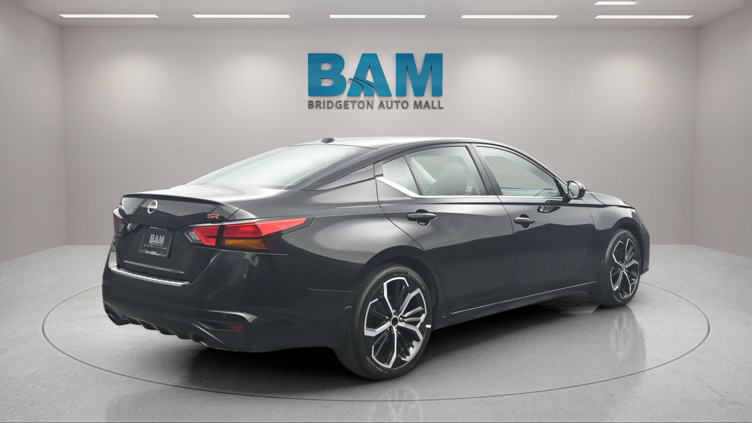 Used 2023 Nissan Altima 2.5 SR FWD image 6