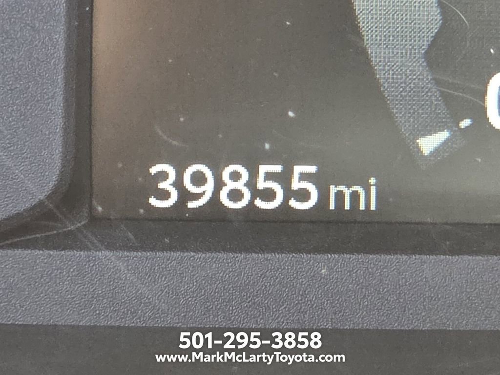 Used 2025 Toyota 4Runner SR5 AWD/4WD image 25