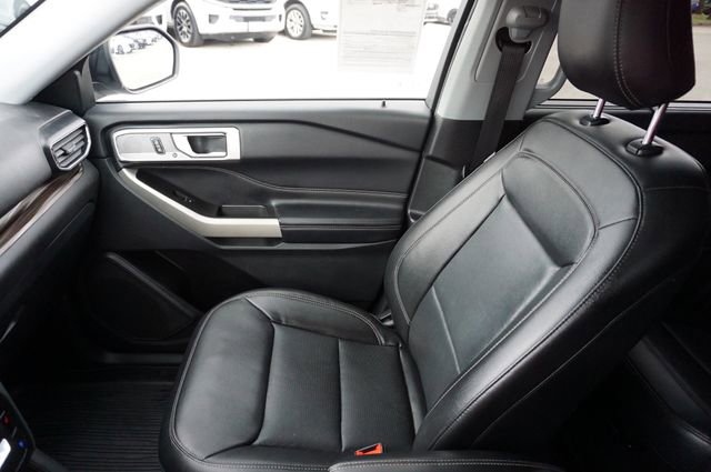 Certified 2022 Ford Explorer Limited w/ Equipment Group 301A image 34