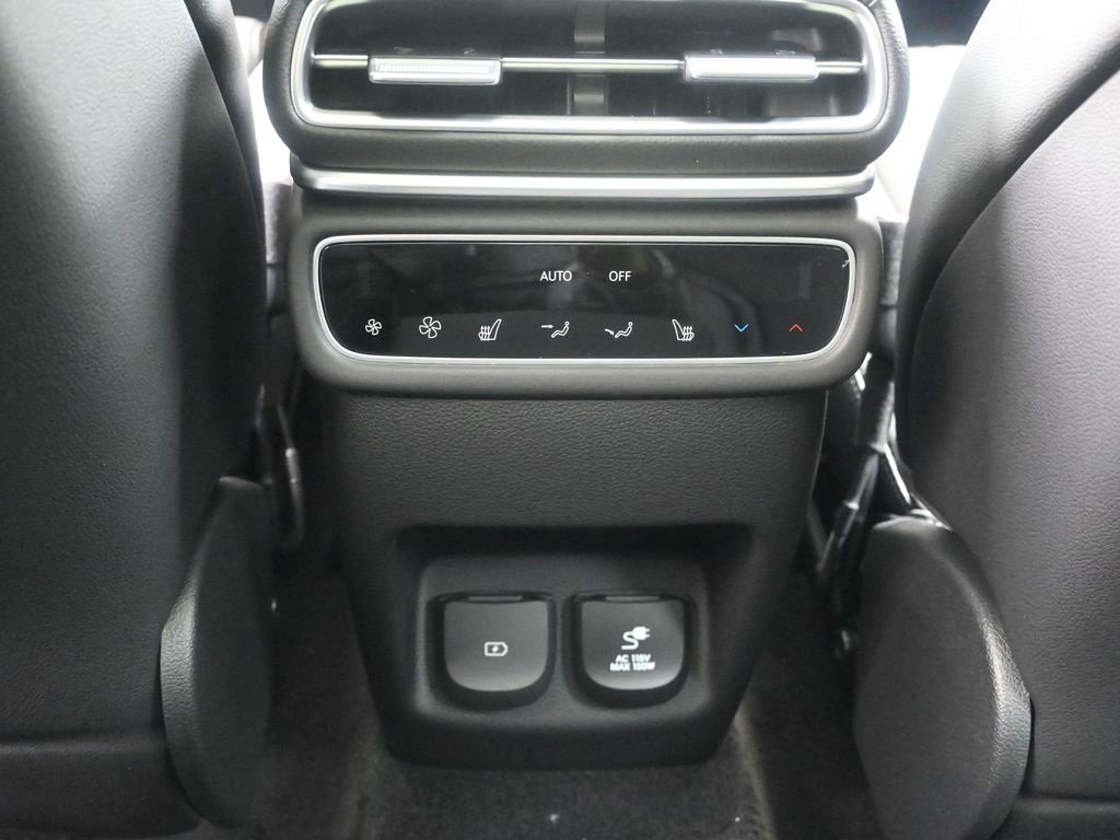 New 2025 Genesis GV80 2.5T Prestige image 19