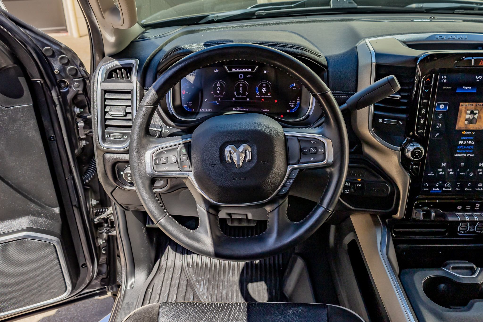 Used 2024 RAM 2500 Laramie AWD/4WD image 19