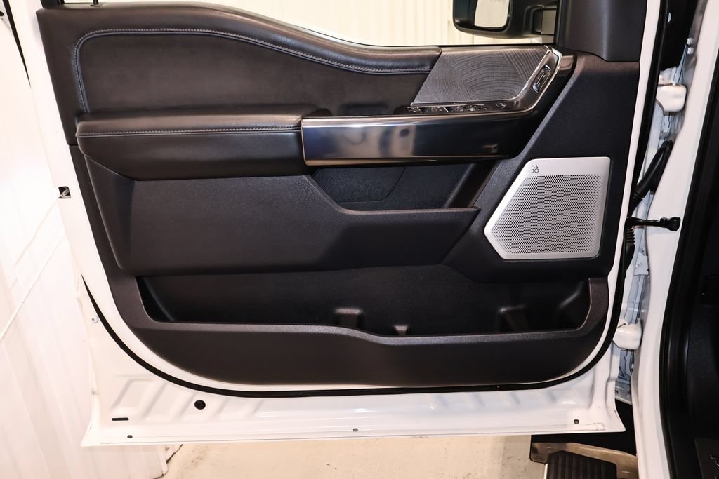 Used 2025 Ford F450 Platinum w/ FX4 Off-Road Package AWD/4WD image 8
