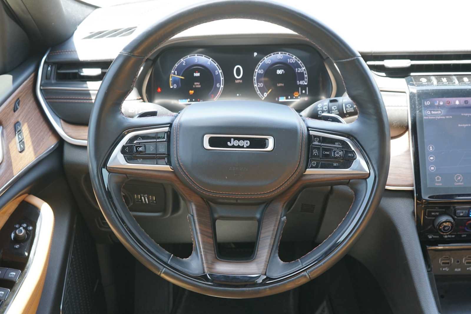 Used 2021 Jeep Grand Cherokee L Summit w/ Luxury Tech Group V RWD image 24