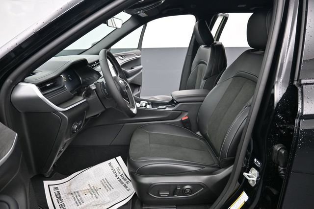 New 2026 Jeep Grand Cherokee Altitude AWD/4WD image 15