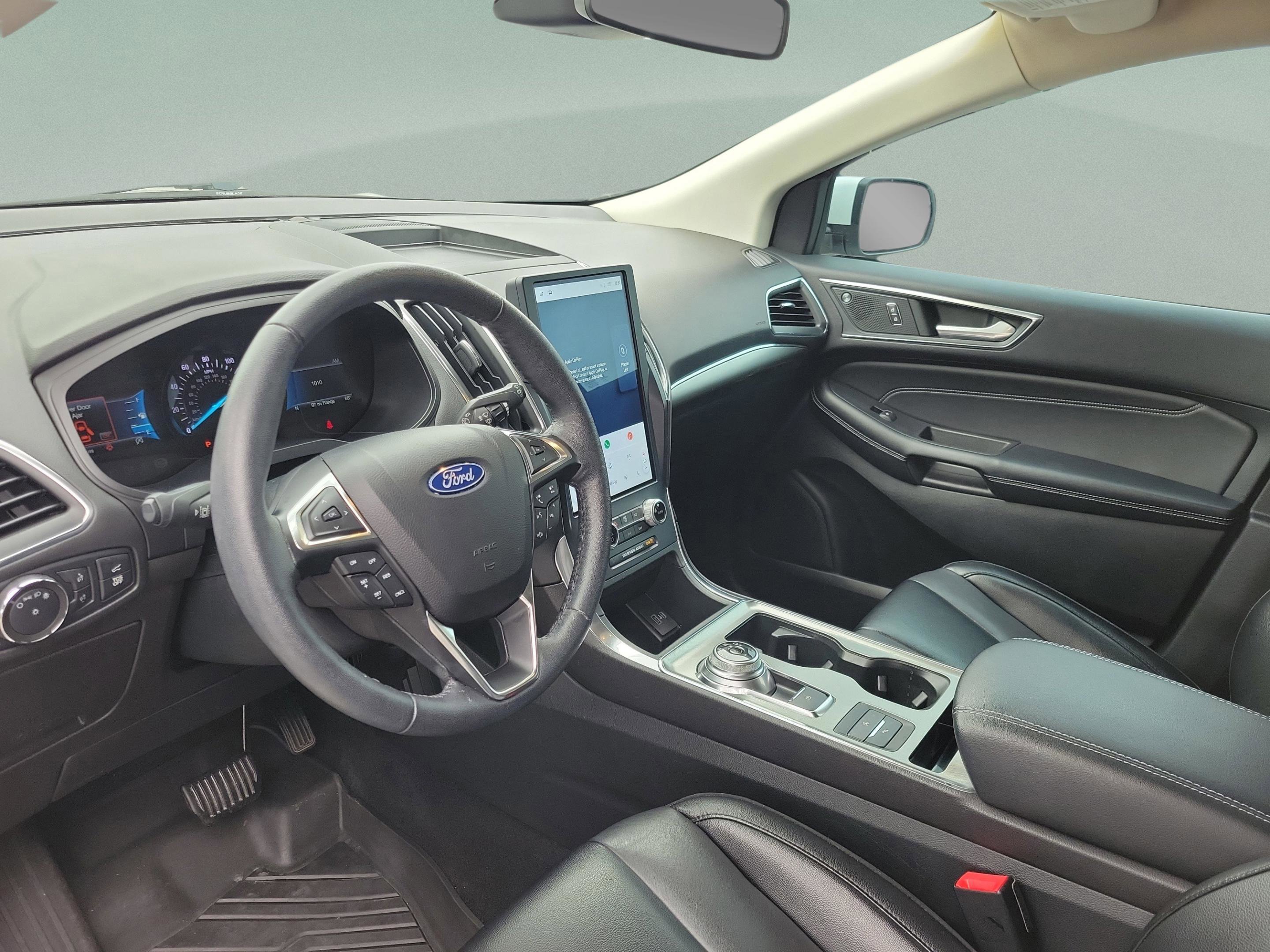 Used 2022 Ford Edge Titanium AWD/4WD image 7