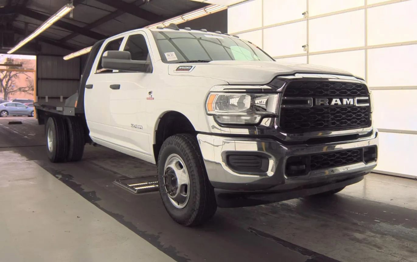 Used 2022 RAM 3500 Tradesman w/ Chrome Appearance Group image 2
