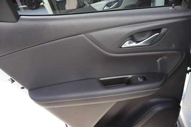 Used 2025 Chevrolet Blazer LT AWD/4WD image 25