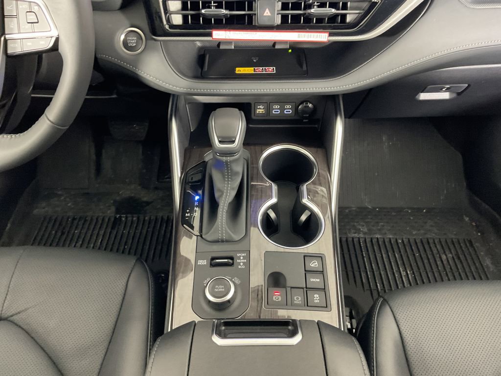 New 2026 Toyota Highlander Platinum image 13