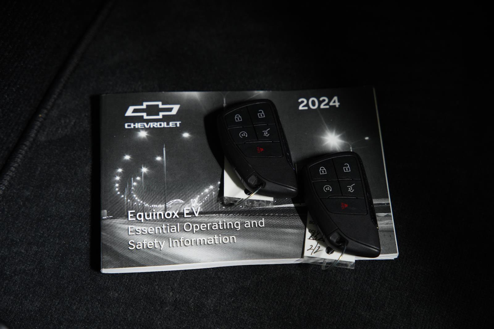 Used 2024 Chevrolet Equinox EV LT image 18