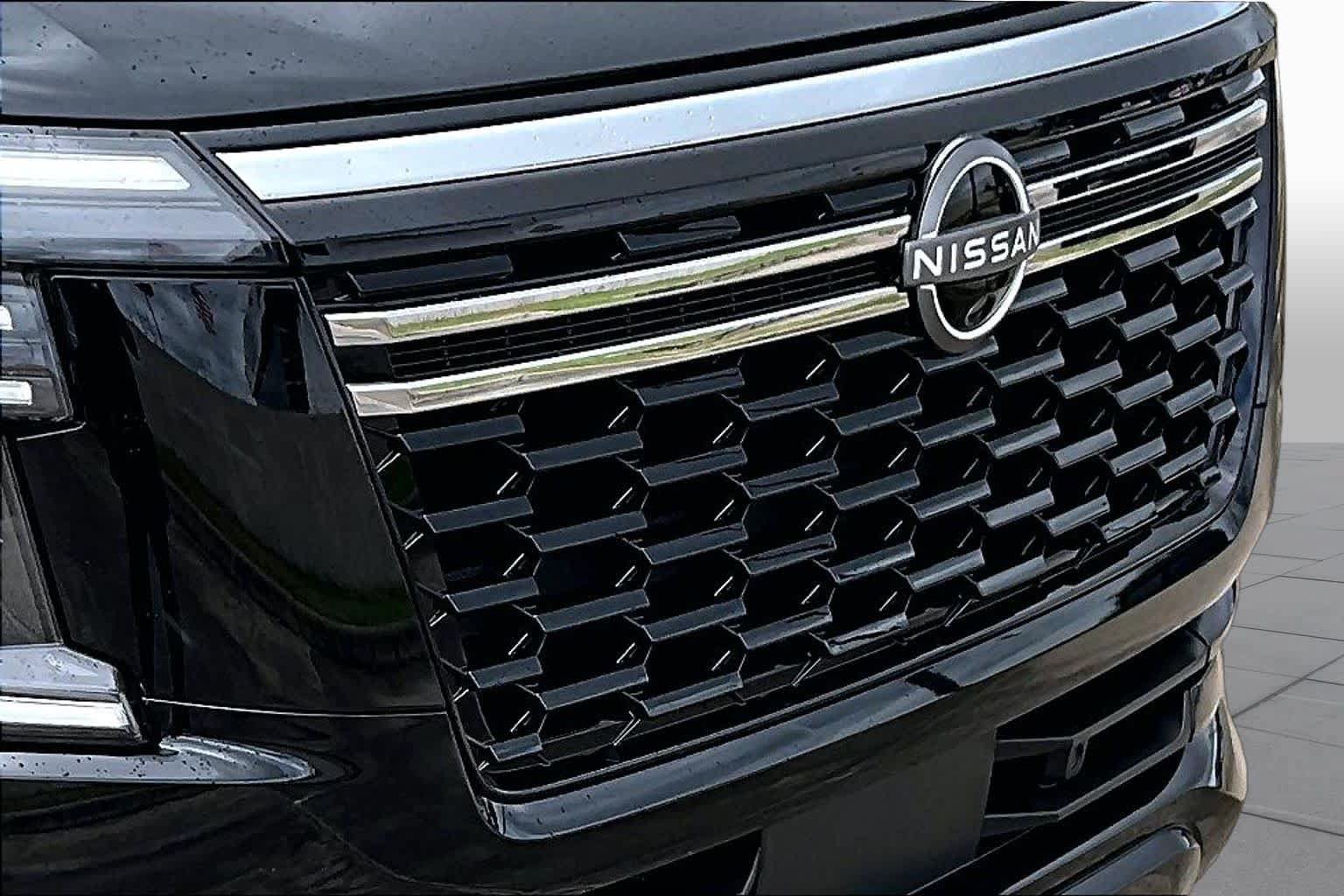 Used 2025 Nissan Armada SV AWD/4WD image 30