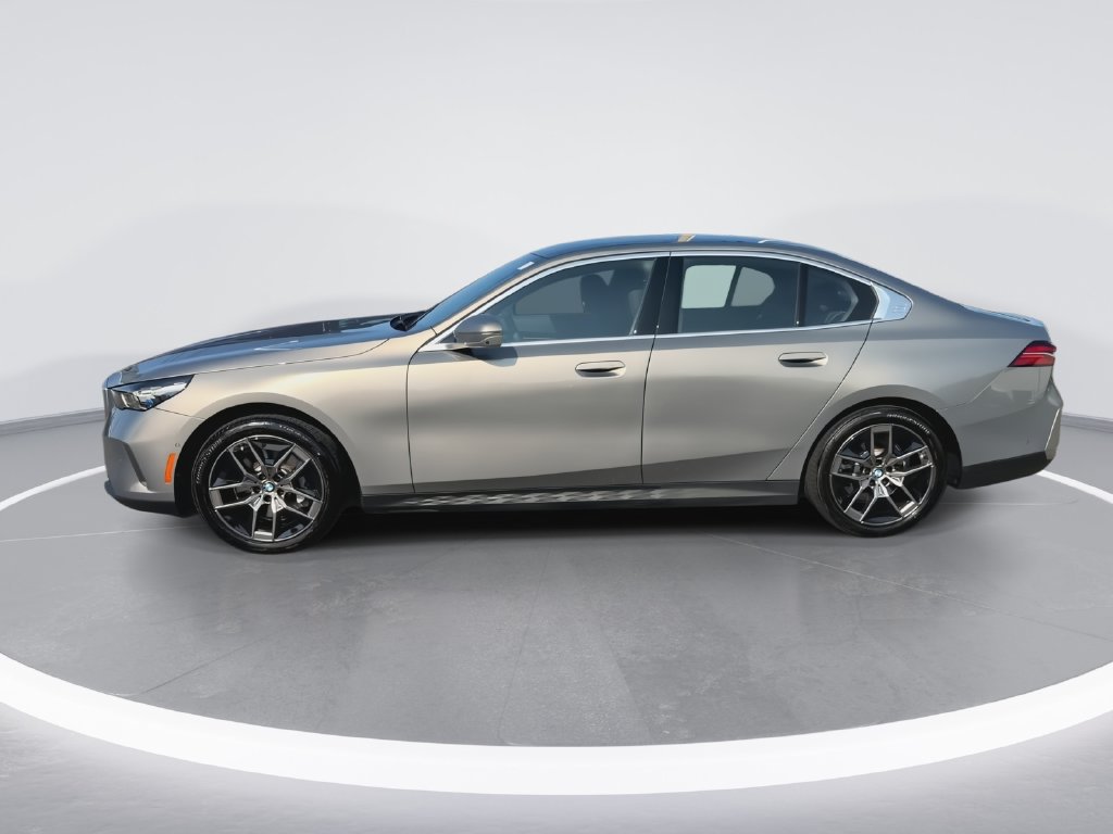 Used 2026 BMW 530i xDrive w/ Premium Package AWD/4WD image 5
