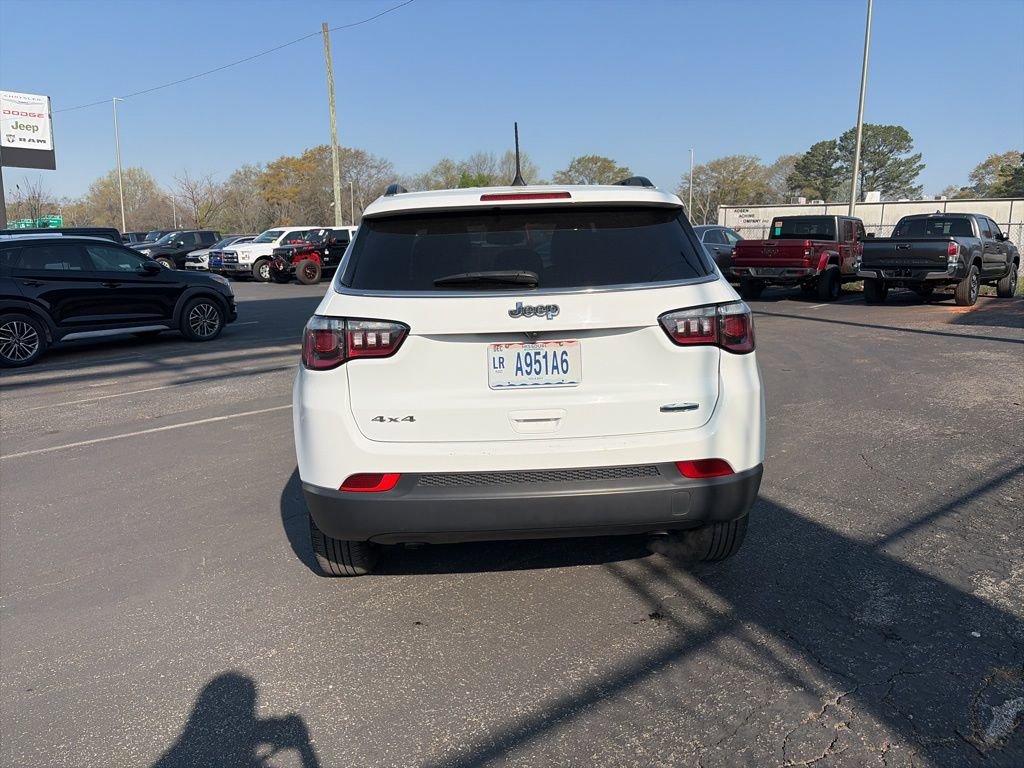 Used 2024 Jeep Compass Latitude image 6