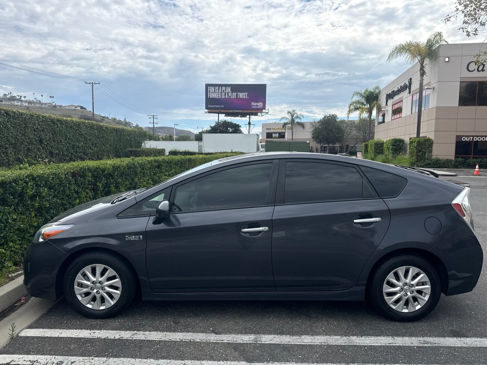 Used 2015 Toyota Prius Prime Plug-In Hybrid FWD image 8