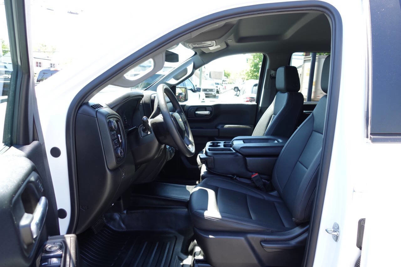 Used 2024 Chevrolet Silverado 1500 W/T w/ WT Value Package AWD/4WD image 19