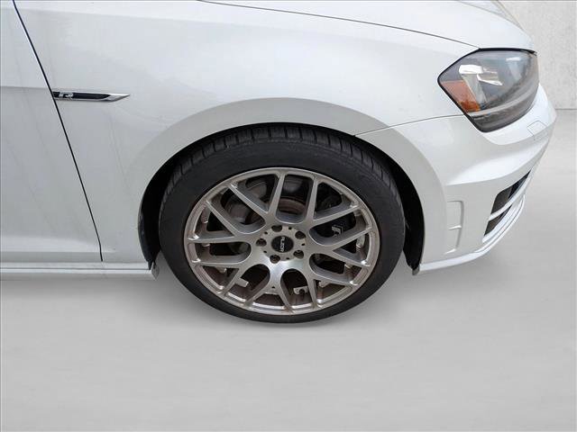 Used 2016 Volkswagen Golf 4-Door AWD/4WD image 9