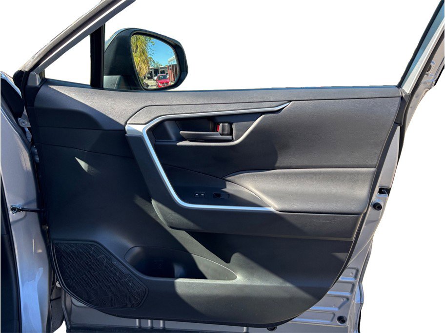 Used 2023 Toyota RAV4 LE image 34