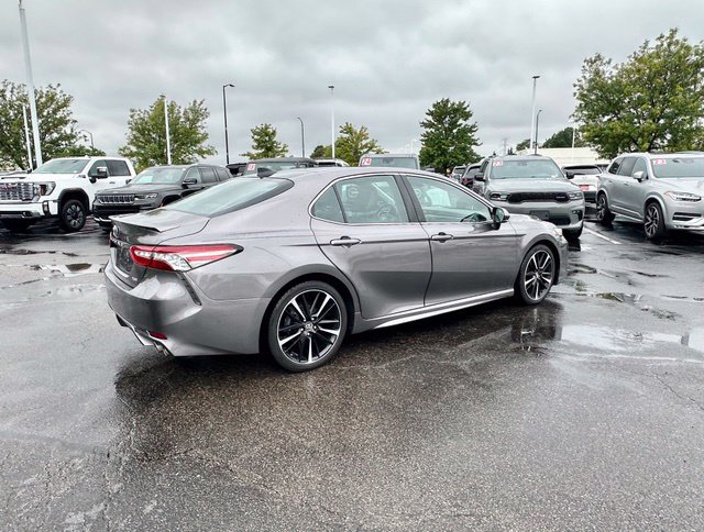 Used 2018 Toyota Camry XSE FWD image 12