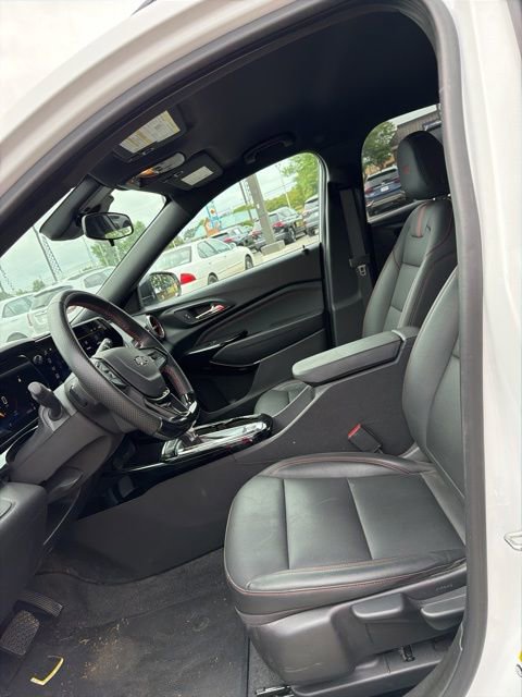 Used 2025 Chevrolet Trax RS w/ Driver Confidence Package FWD image 12