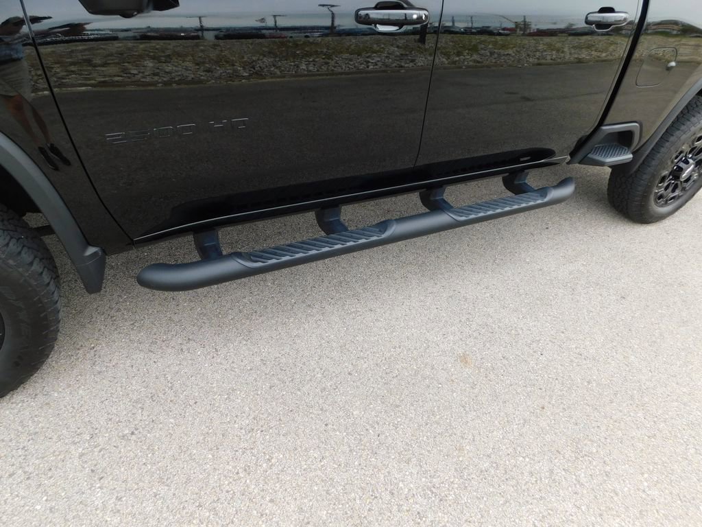 Used 2024 Chevrolet Silverado 2500 LTZ w/ LTZ Plus Package image 18