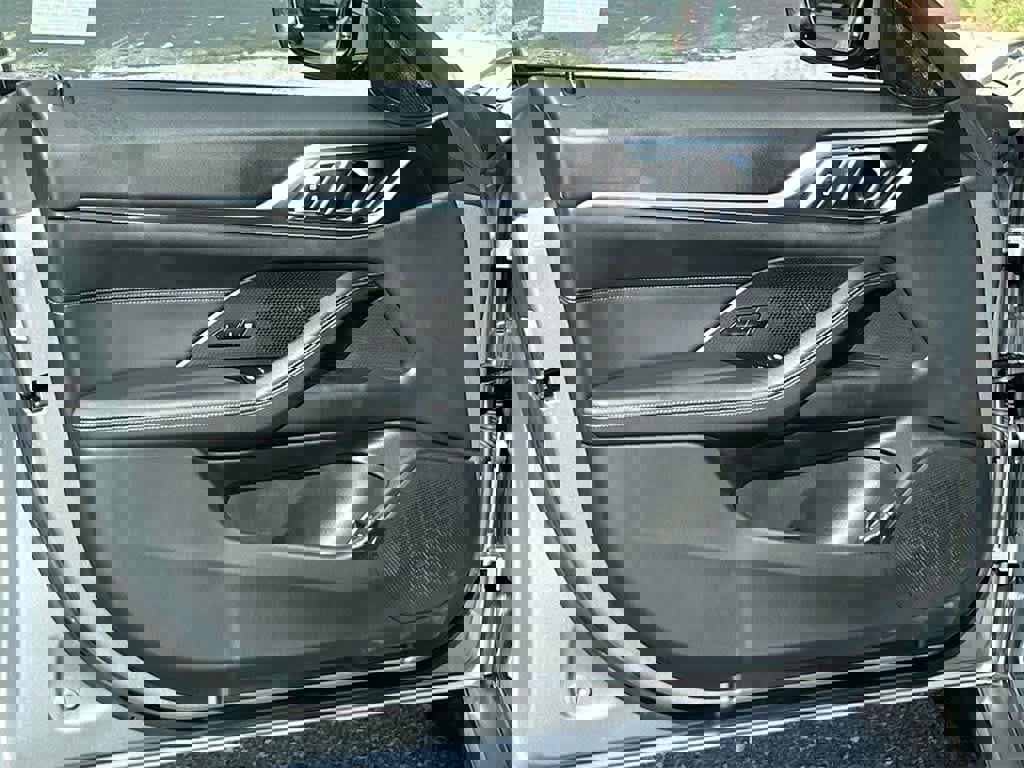 Used 2023 BMW i4 eDrive35 image 32