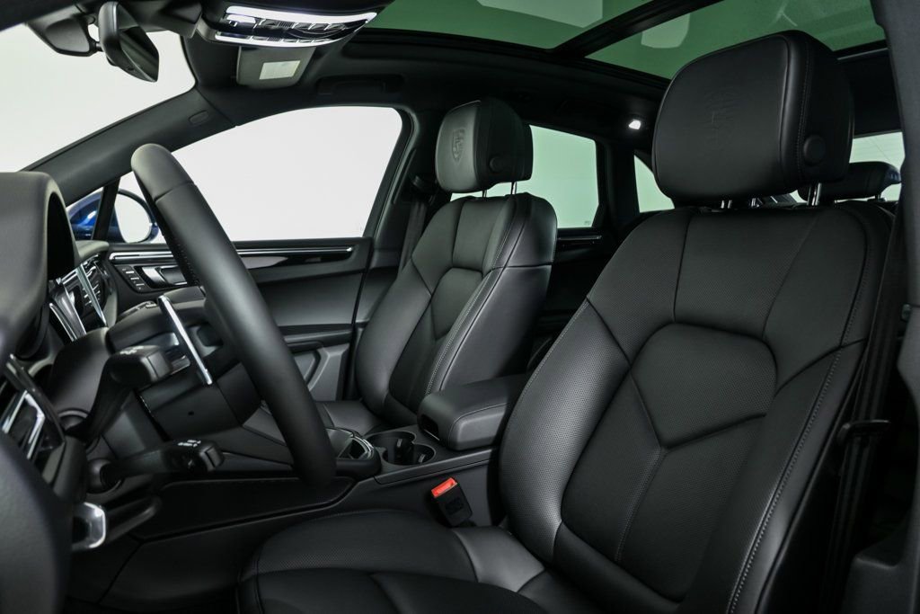 New 2026 Porsche Macan image 5