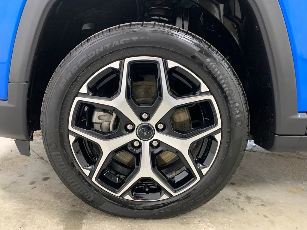 Used 2025 Jeep Compass Limited video 2