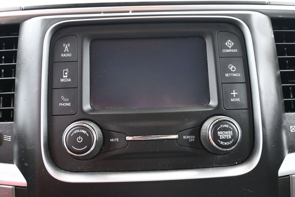 Used 2022 RAM 1500 Classic SLT AWD/4WD image 18