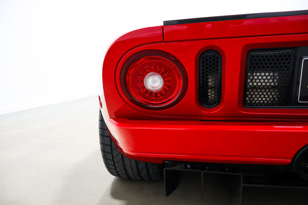 Used 2005 Ford GT image 76