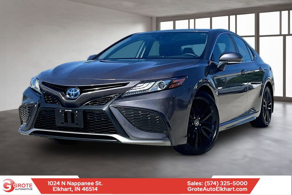 Used 2022 Toyota Camry XSE FWD video 1