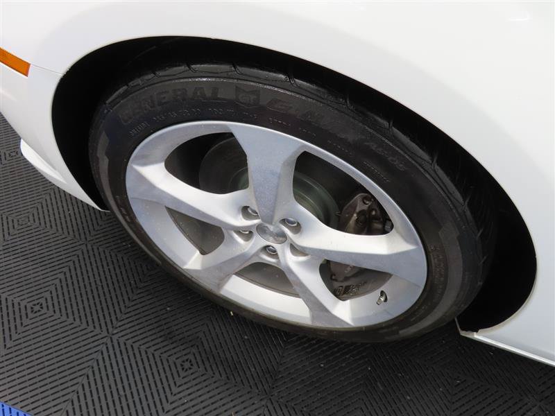 Used 2013 Chevrolet Camaro SS RWD image 8
