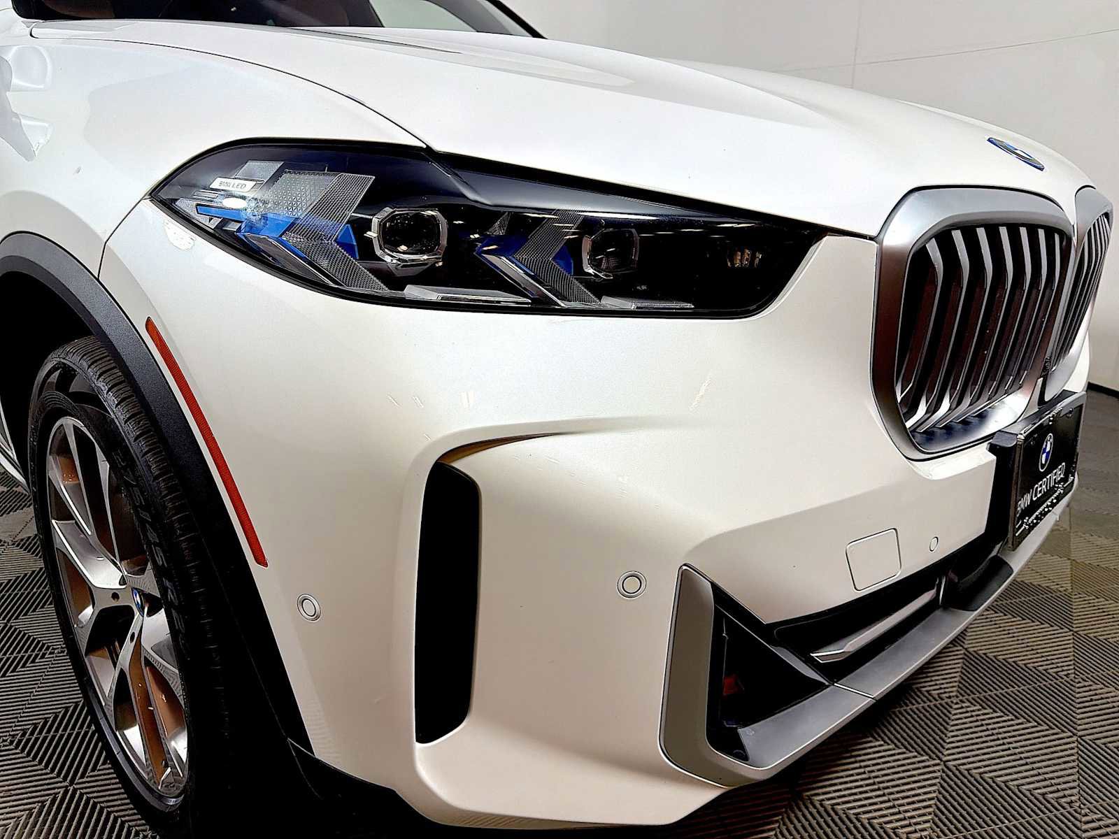 Certified 2024 BMW X5 xDrive50e w/ Premium Package image 26