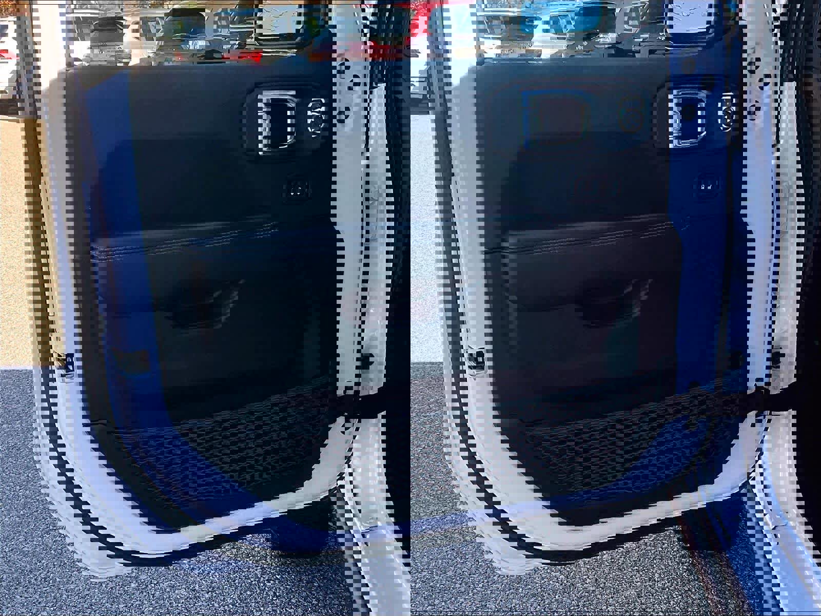 Used 2024 Jeep Wrangler Unlimited Rubicon 4xe image 9