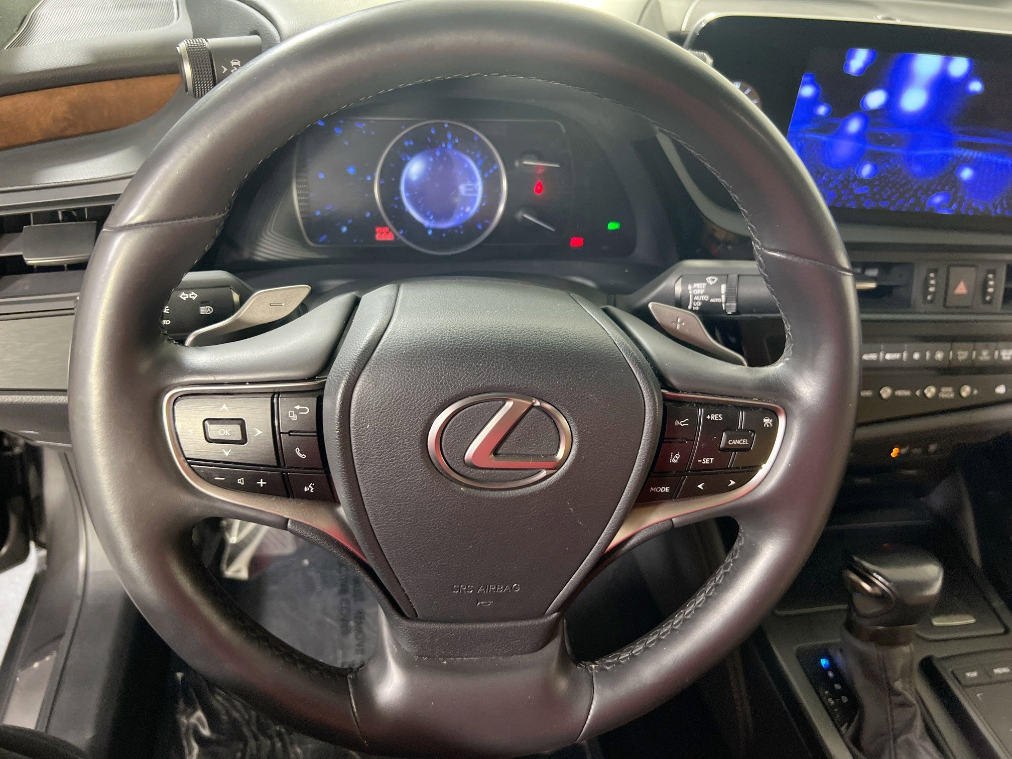 Used 2022 Lexus ES 350 w/ Premium Package image 10