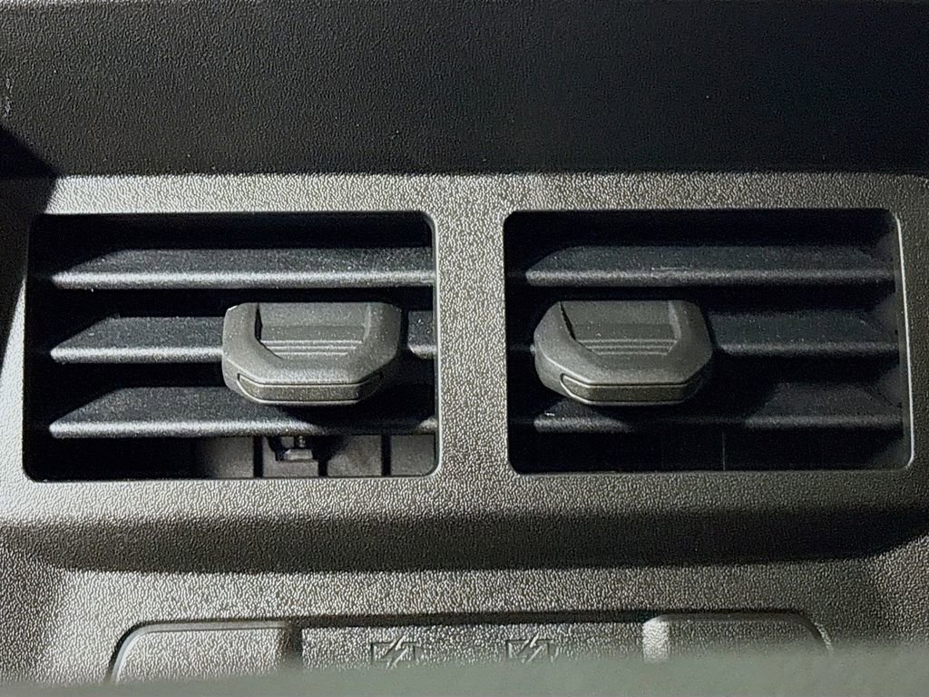 New 2026 GMC Canyon AT4 image 25