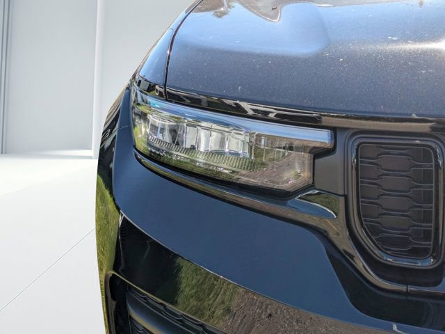 New 2025 Jeep Grand Cherokee Altitude image 8