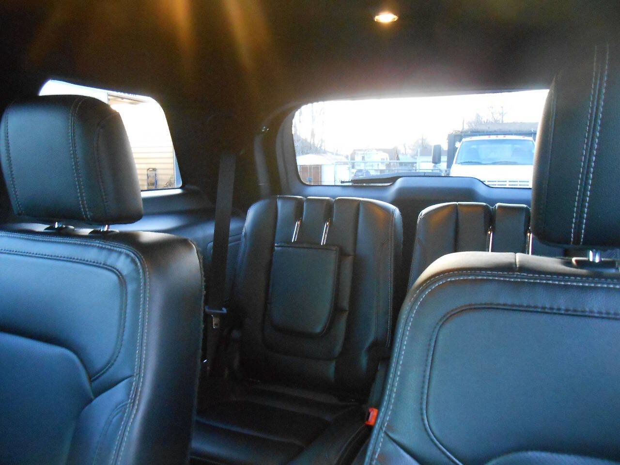 Used 2016 Ford Explorer Limited image 12