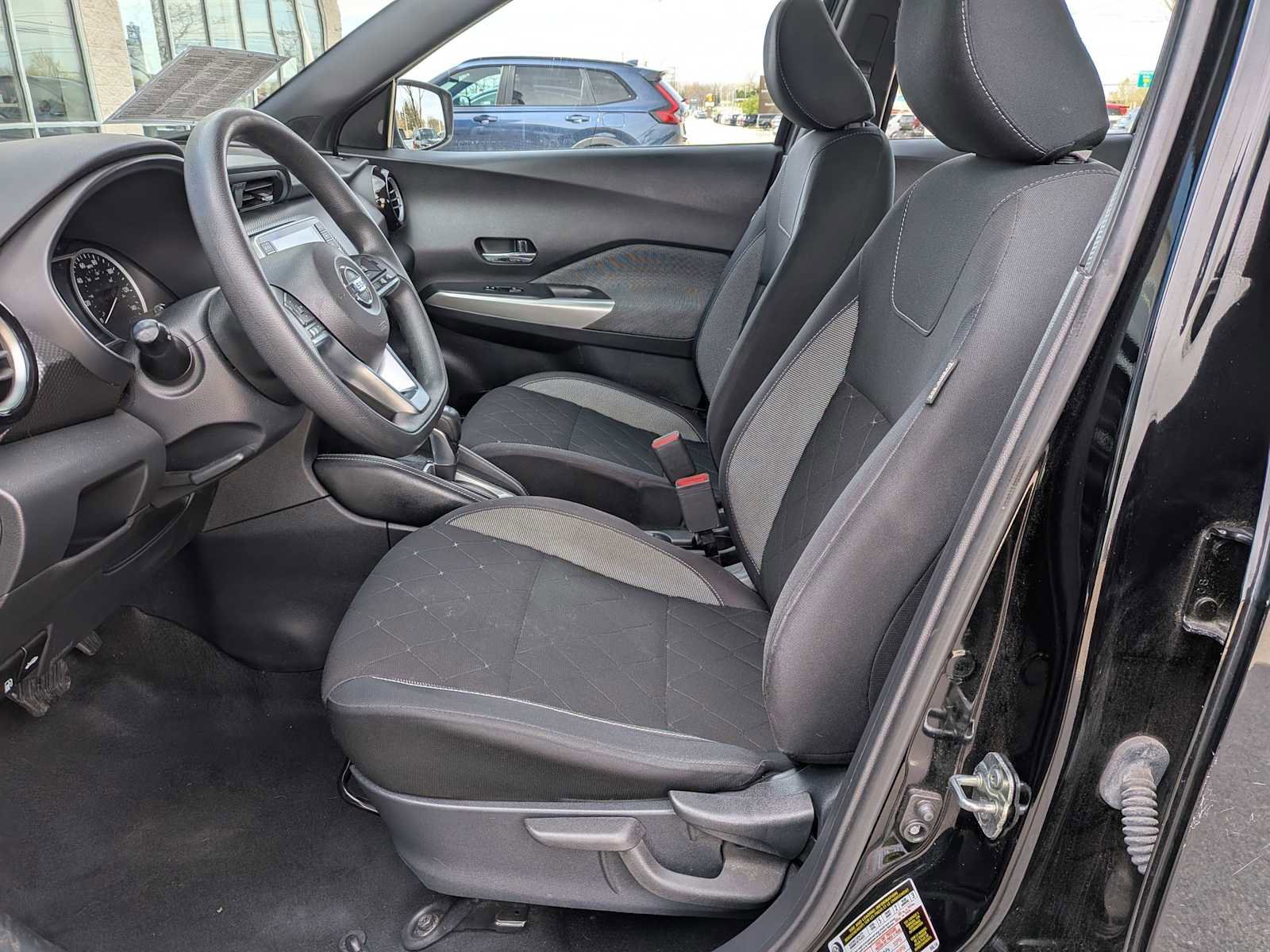 Used 2020 Nissan Kicks SV image 15