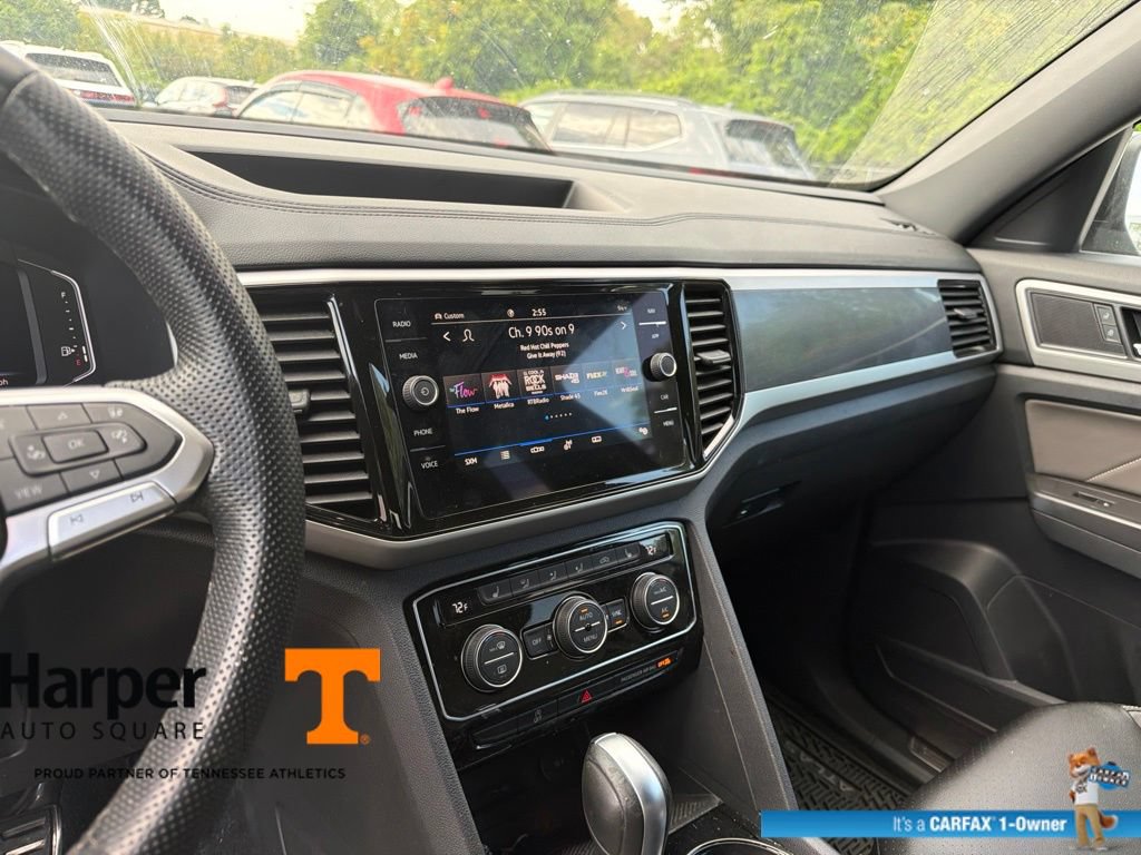 Used 2023 Volkswagen Atlas Cross Sport SEL R-Line AWD/4WD image 15