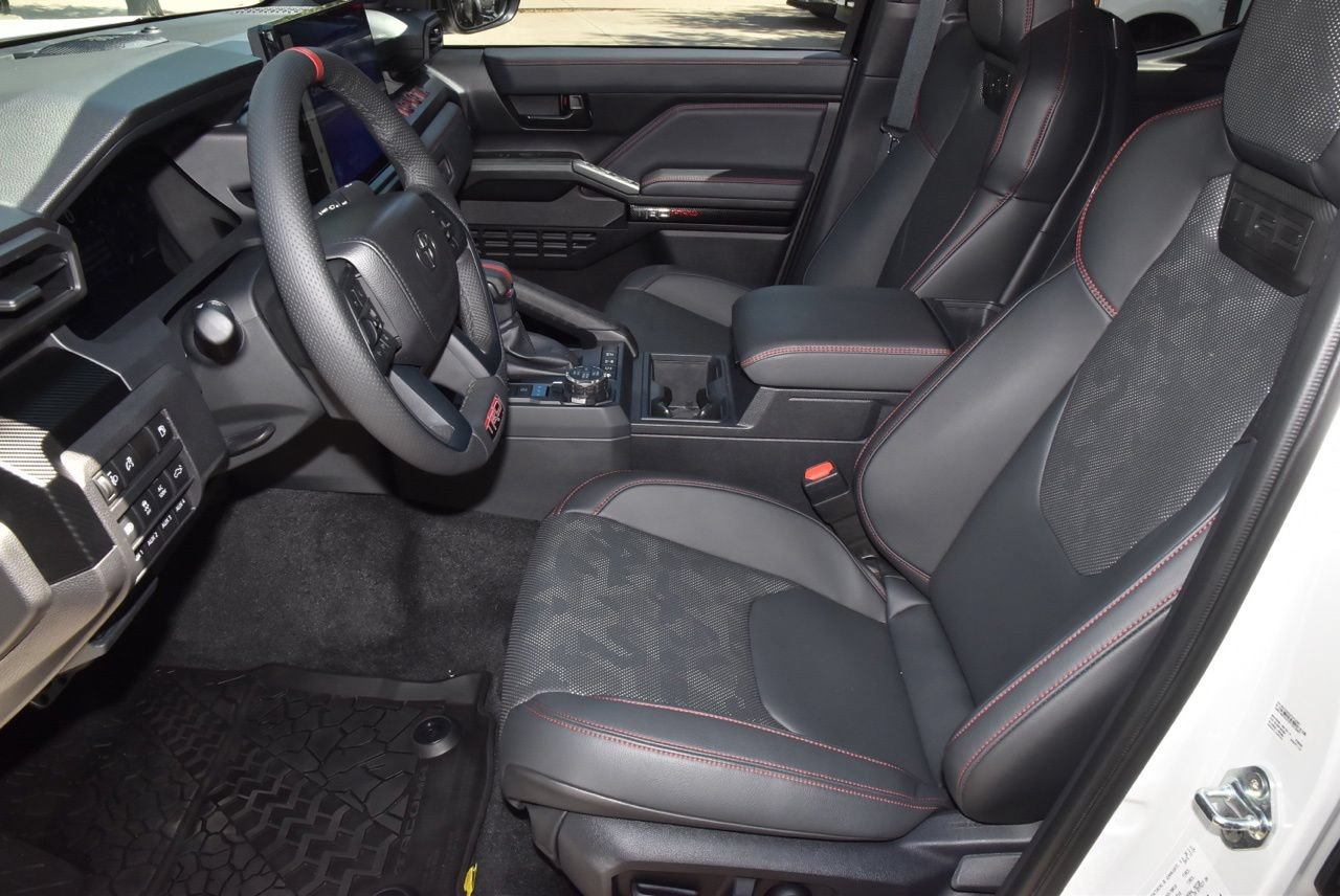 Used 2025 Toyota Tacoma TRD Pro AWD/4WD image 13