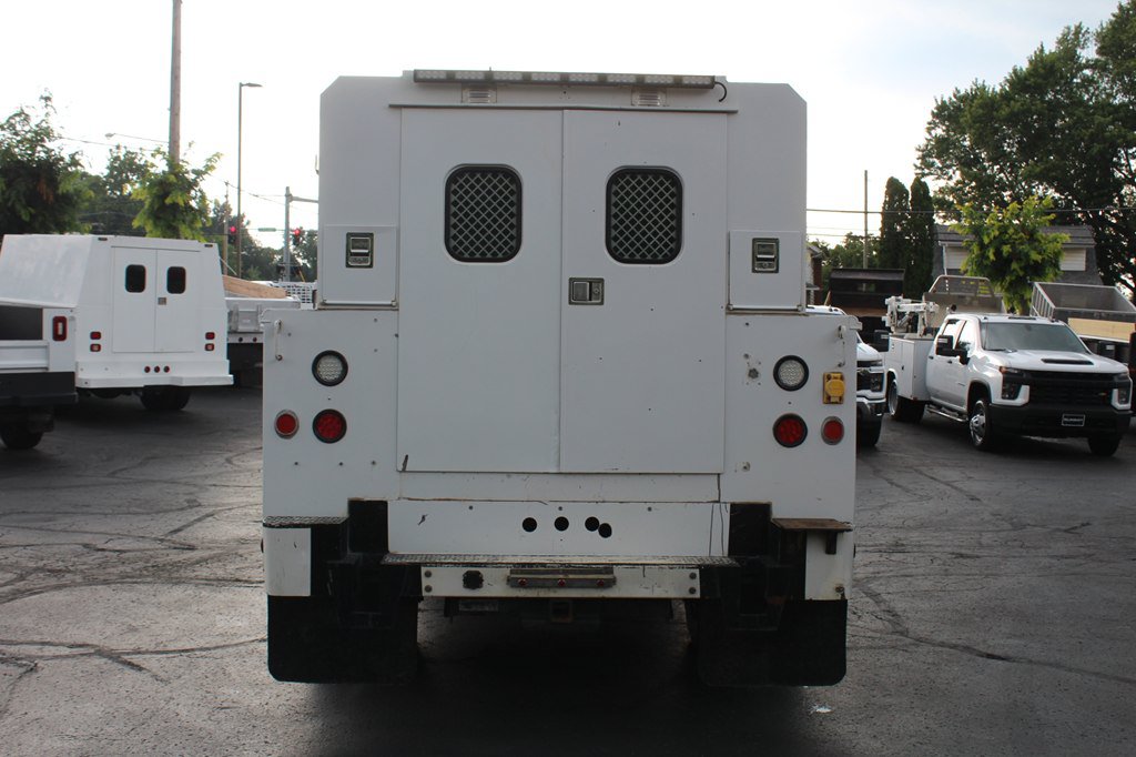 Used 2014 Ford F550 4x4 Regular Cab Super Duty image 5