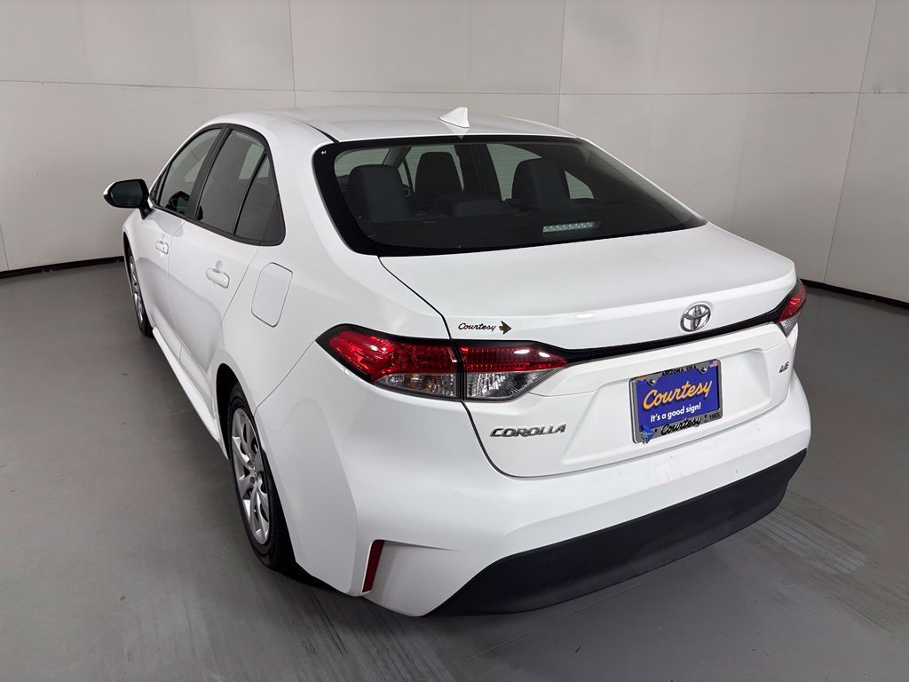 Used 2025 Toyota Corolla LE FWD image 6