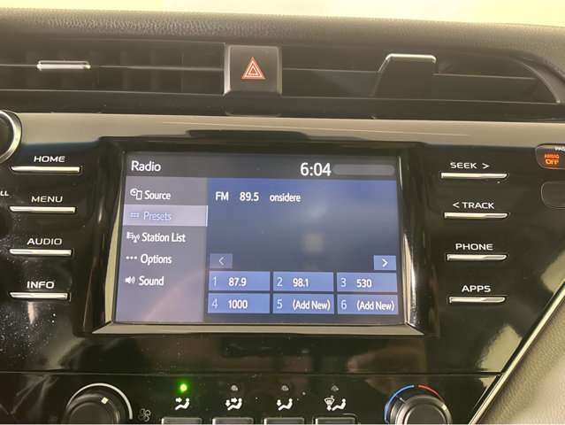 Used 2018 Toyota Camry LE image 7