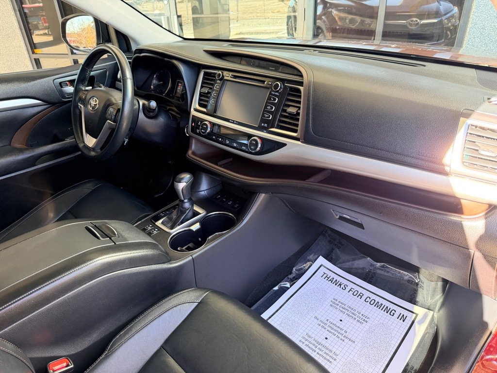 Used 2015 Toyota Highlander XLE image 24